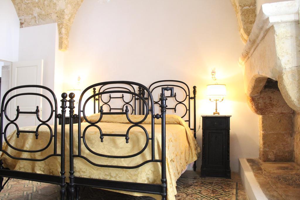 Bed and Breakfast Palazzo Bitonti Гальяно-дель-Капо Экстерьер фото